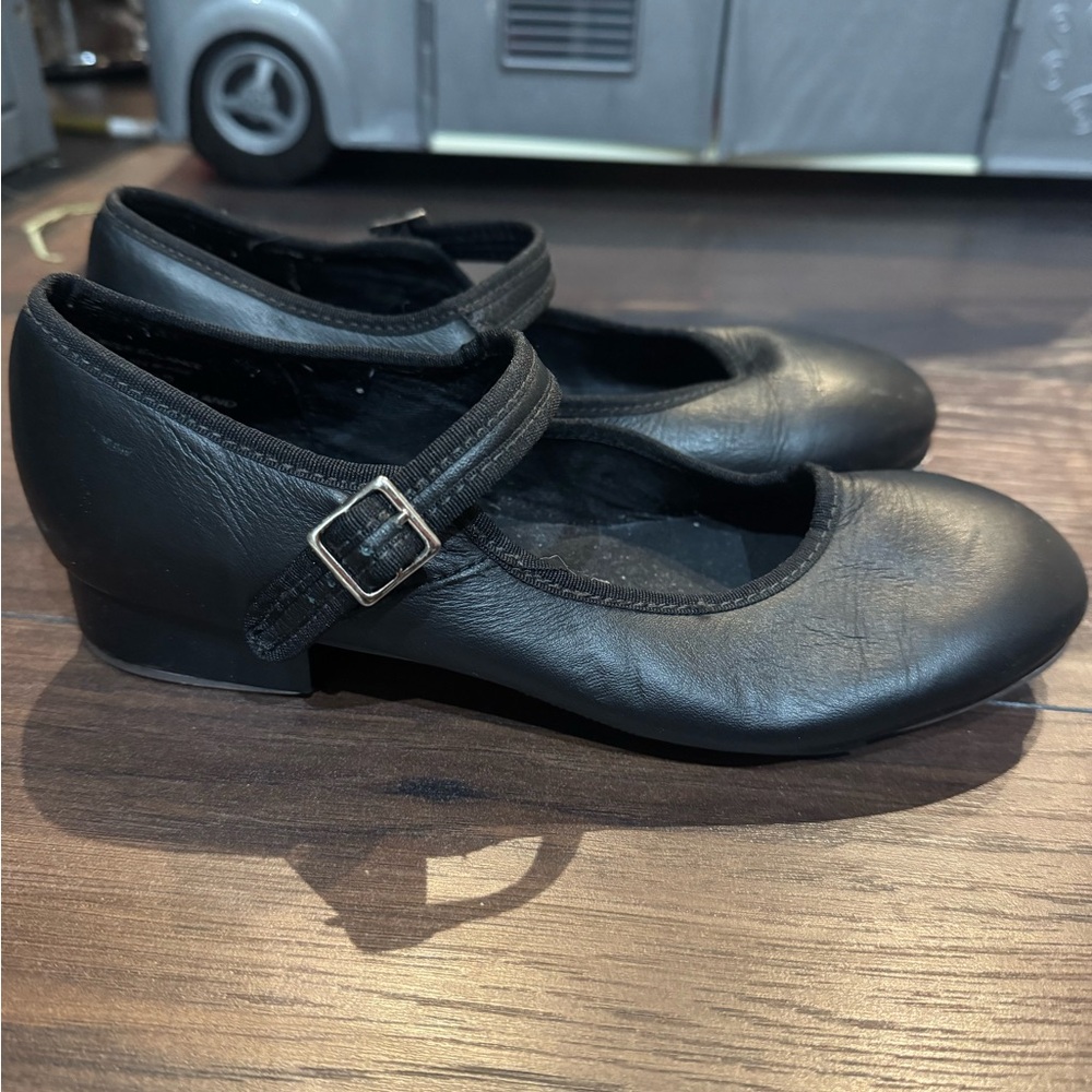 Capesio Black Mary Jane tap shoes with Buckle